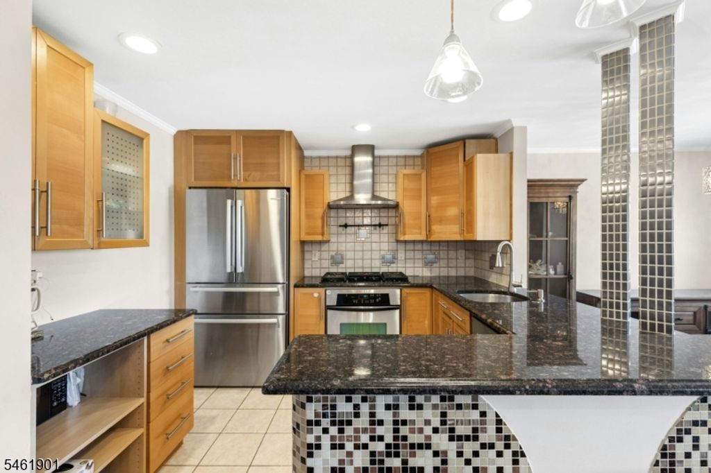 1150 W Saint George B22, Linden City, NJ 07036 — photo 4