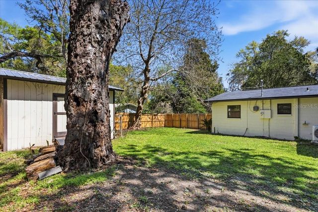 220 SE 71ST STREET, Gainesville, FL 32641