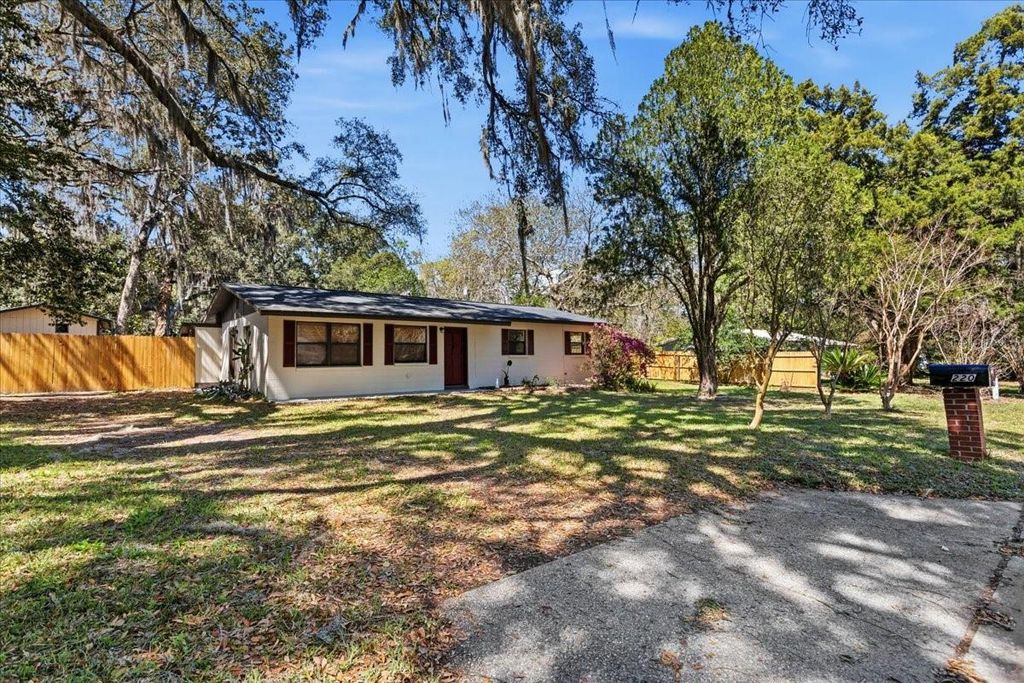 Image 3 of property listing at 220 SE 71ST STREET, Gainesville, FL 32641