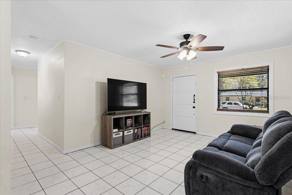 Image 9 of property listing at 220 SE 71ST STREET, Gainesville, FL 32641