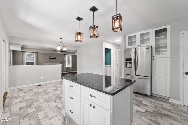 3020 Plaza Place, Raleigh, NC 27612