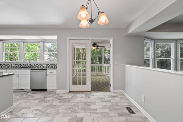 3020 Plaza Place, Raleigh, NC 27612