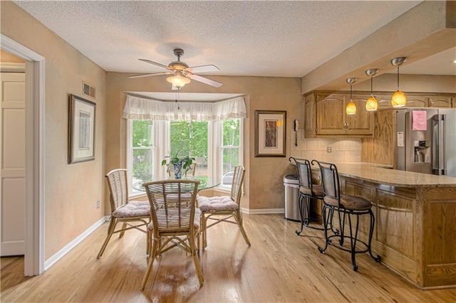 1144 Camelot Drive, Liberty, MO 64068