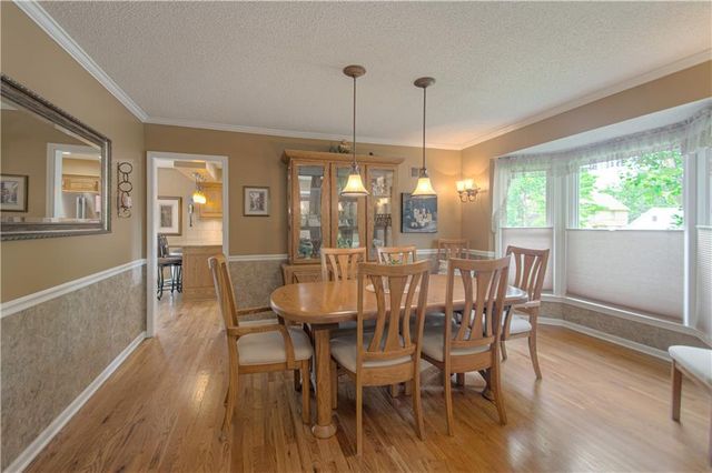 1144 Camelot Drive, Liberty, MO 64068
