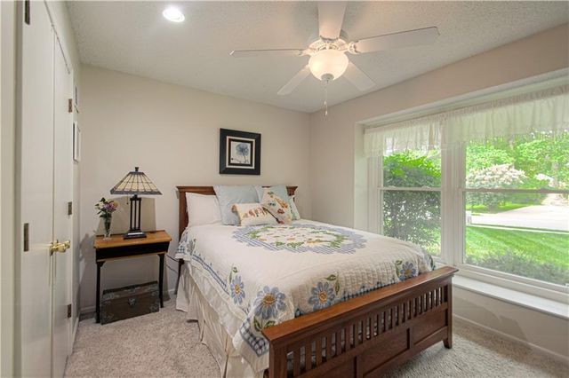 1144 Camelot Drive, Liberty, MO 64068