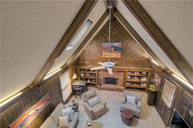 1144 Camelot Drive, Liberty, MO 64068