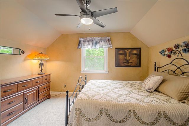 1144 Camelot Drive, Liberty, MO 64068