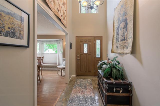 1144 Camelot Drive, Liberty, MO 64068