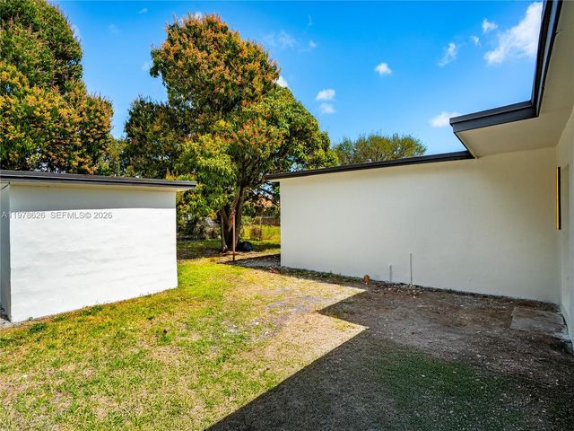 4451 SW 21st St, West Park, FL 33023