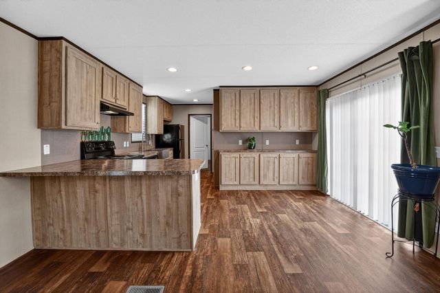 16 Fourth Street ST, Maxwell, TX 78656