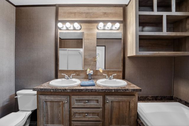 16 Fourth Street ST, Maxwell, TX 78656