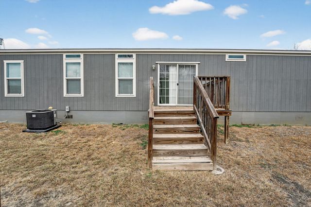 16 Fourth Street ST, Maxwell, TX 78656