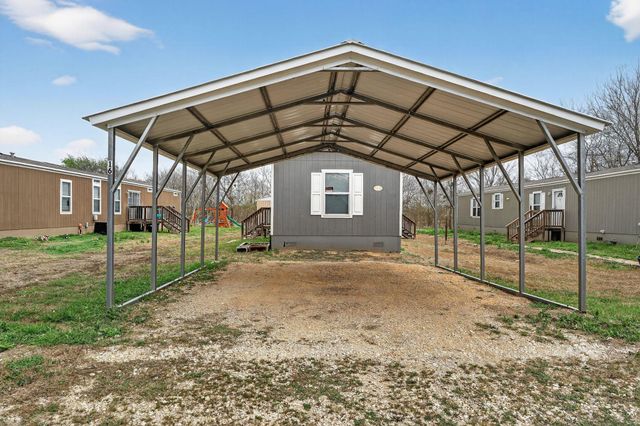 16 Fourth Street ST, Maxwell, TX 78656