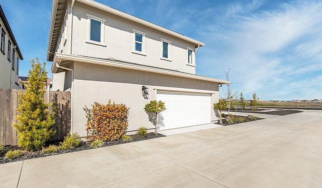 8392 Solfrid Way, Elk Grove, CA 95757