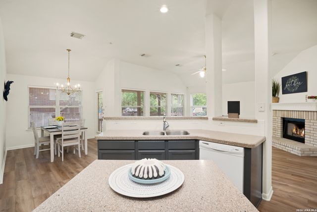 817 Emerald Bay, San Antonio, TX 78260