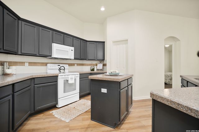 817 Emerald Bay, San Antonio, TX 78260