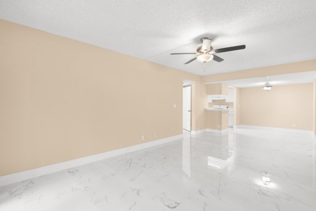 9855 Westview Drive 714, Coral Springs, FL 33076