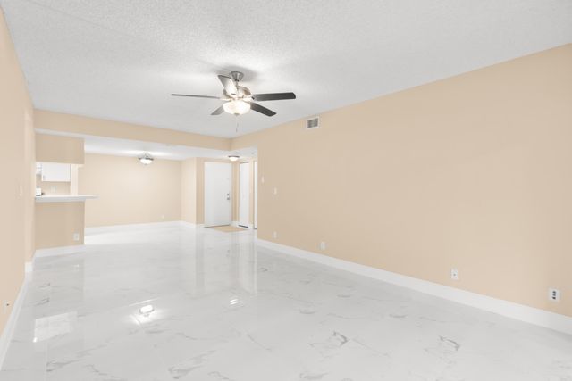 9855 Westview Drive 714, Coral Springs, FL 33076