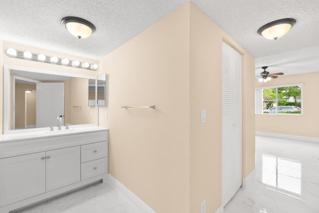 9855 Westview Drive 714, Coral Springs, FL 33076