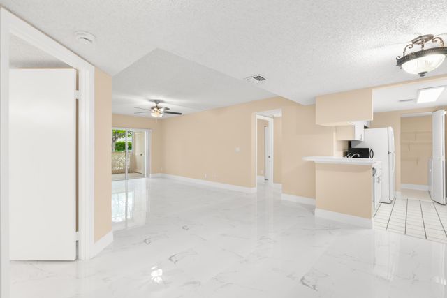 9855 Westview Drive 714, Coral Springs, FL 33076