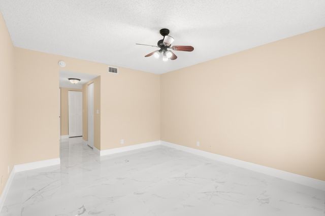 9855 Westview Drive 714, Coral Springs, FL 33076