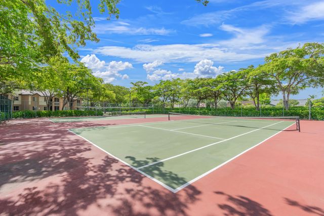 9855 Westview Drive 714, Coral Springs, FL 33076