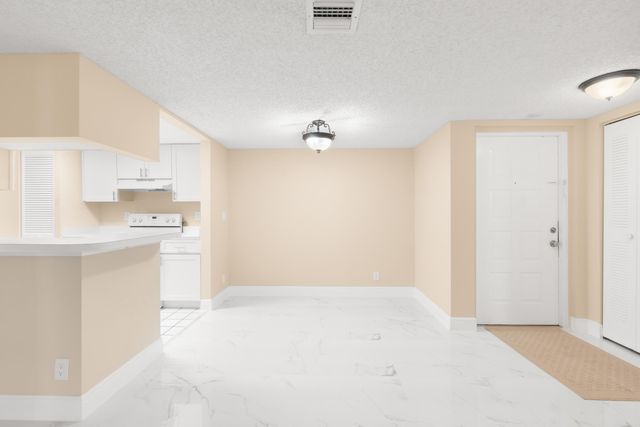 9855 Westview Drive 714, Coral Springs, FL 33076