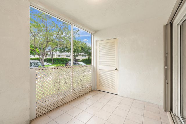 9855 Westview Drive 714, Coral Springs, FL 33076