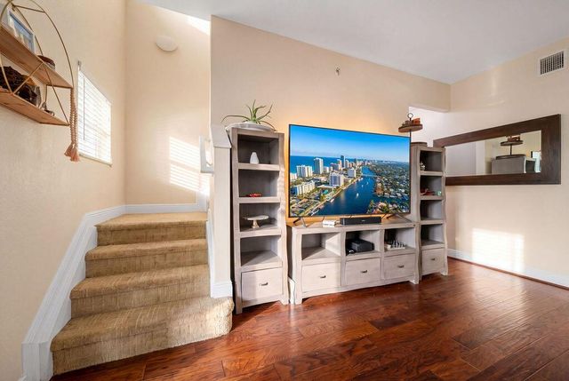 261 SW 6th Place, Pompano Beach, FL 33060
