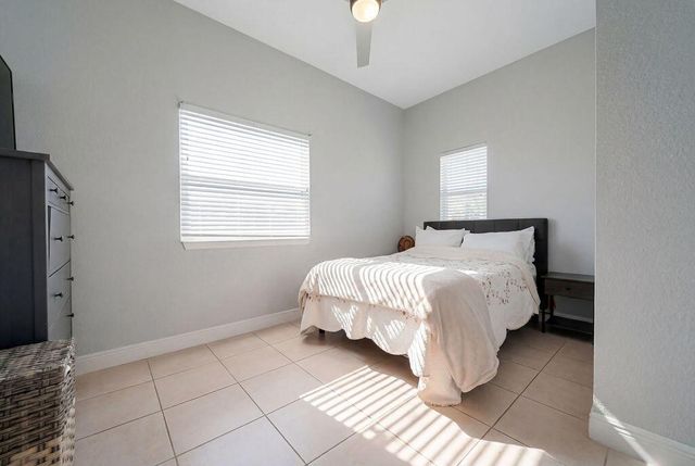 261 SW 6th Place, Pompano Beach, FL 33060