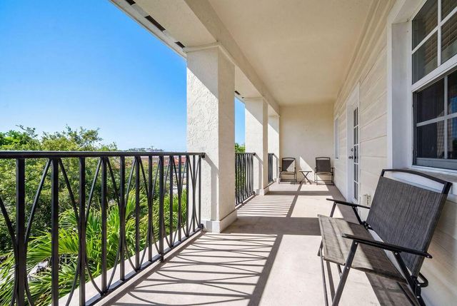 261 SW 6th Place, Pompano Beach, FL 33060