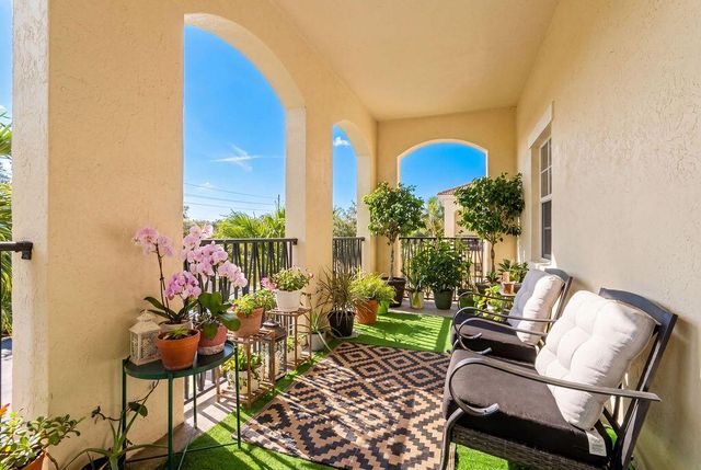 261 SW 6th Place, Pompano Beach, FL 33060