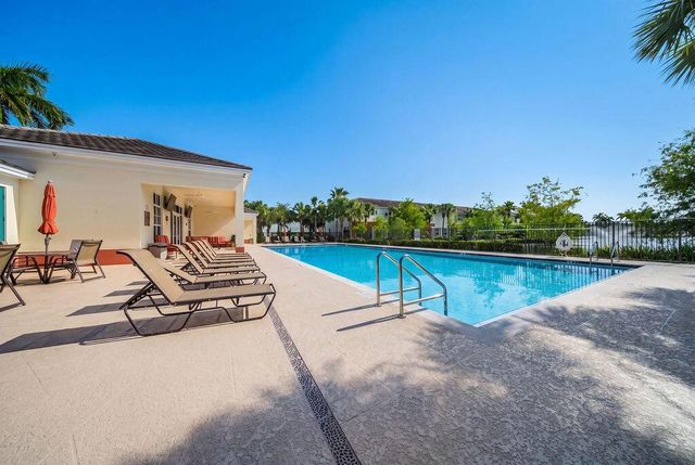 261 SW 6th Place, Pompano Beach, FL 33060