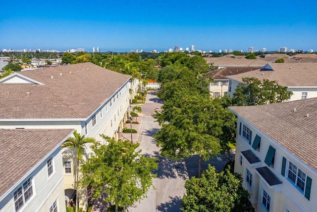 261 SW 6th Place, Pompano Beach, FL 33060