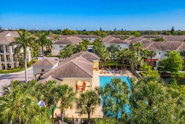 261 SW 6th Place, Pompano Beach, FL 33060