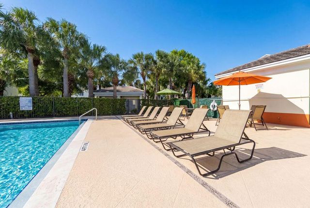 261 SW 6th Place, Pompano Beach, FL 33060