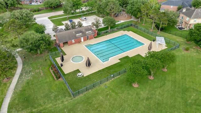 2295 Ashley Falls Lane, League City, TX 77573