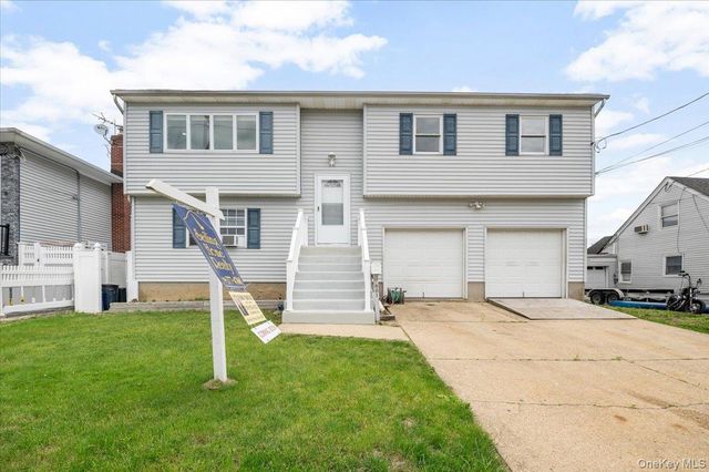 801 S Long Beach Avenue, Freeport, NY 11520
