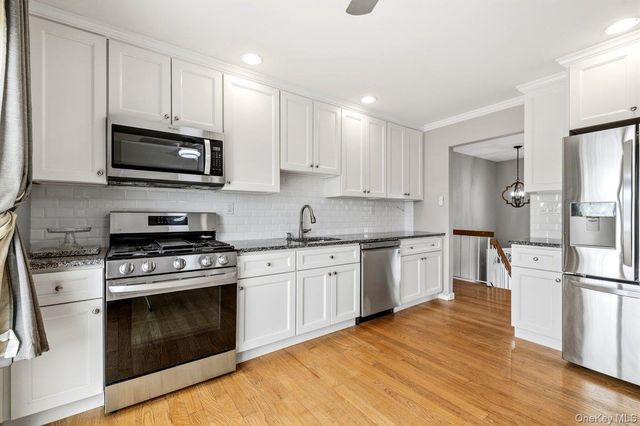 801 S Long Beach Avenue, Freeport, NY 11520