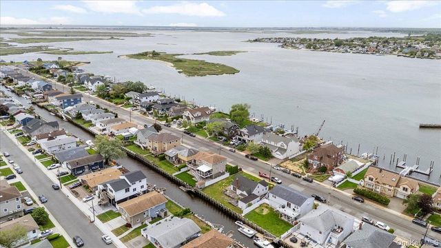 801 S Long Beach Avenue, Freeport, NY 11520