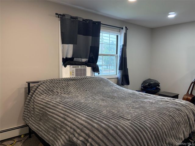 801 S Long Beach Avenue, Freeport, NY 11520