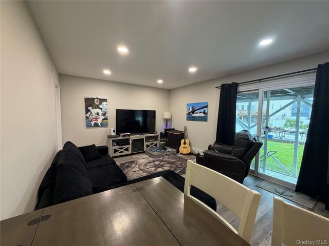 801 S Long Beach Avenue, Freeport, NY 11520
