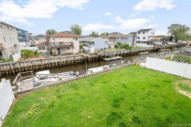 801 S Long Beach Avenue, Freeport, NY 11520
