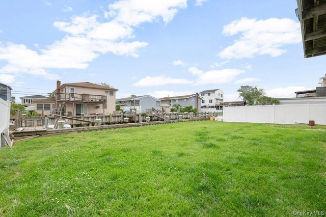801 S Long Beach Avenue, Freeport, NY 11520