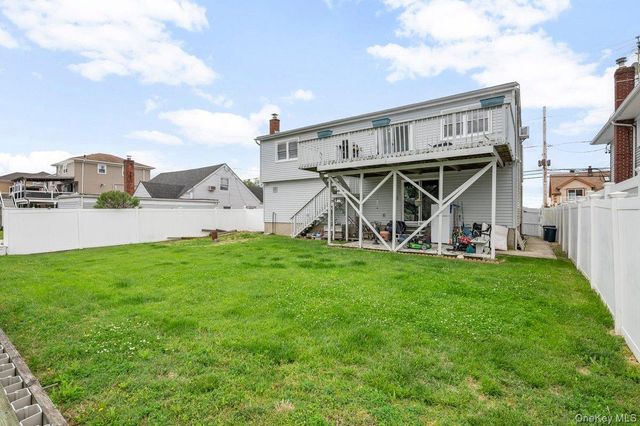 801 S Long Beach Avenue, Freeport, NY 11520