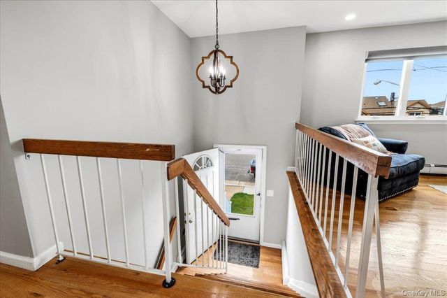 801 S Long Beach Avenue, Freeport, NY 11520