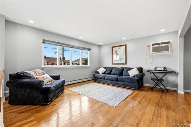 801 S Long Beach Avenue, Freeport, NY 11520