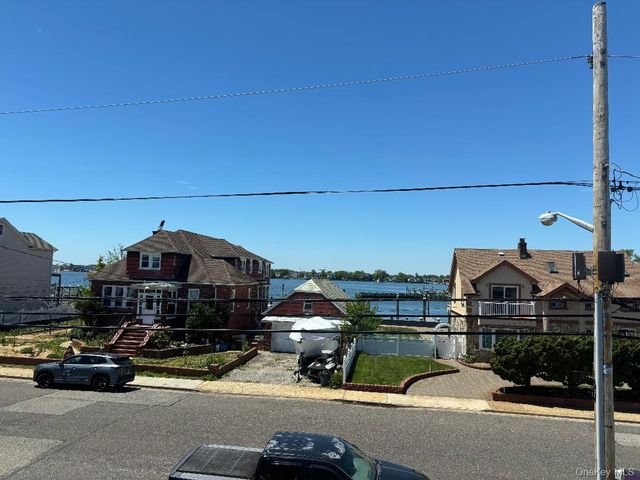 801 S Long Beach Avenue, Freeport, NY 11520