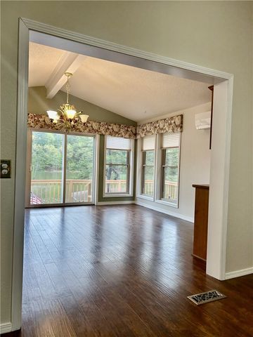 8 Deerhurst Lane, Bella Vista, AR 72714