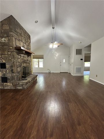8 Deerhurst Lane, Bella Vista, AR 72714